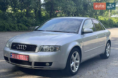 Седан Audi A4 2004 в 