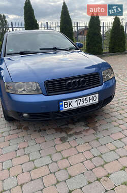 Универсал Audi A4 2001 в Сарнах