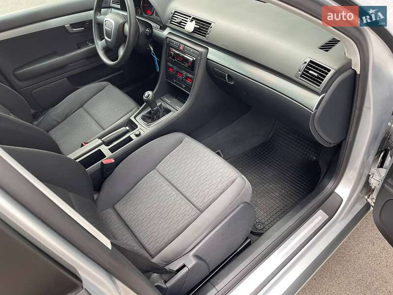 Седан Audi A4 2005 в Луцке