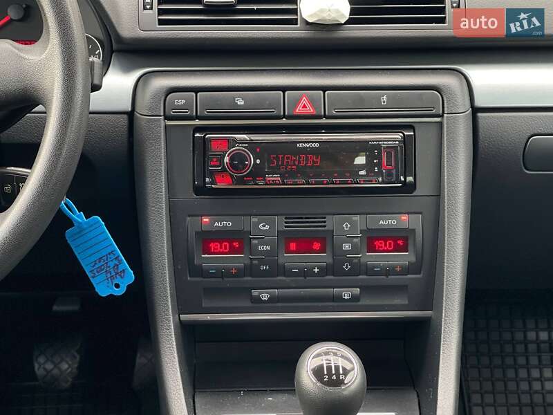 Седан Audi A4 2005 в Луцке