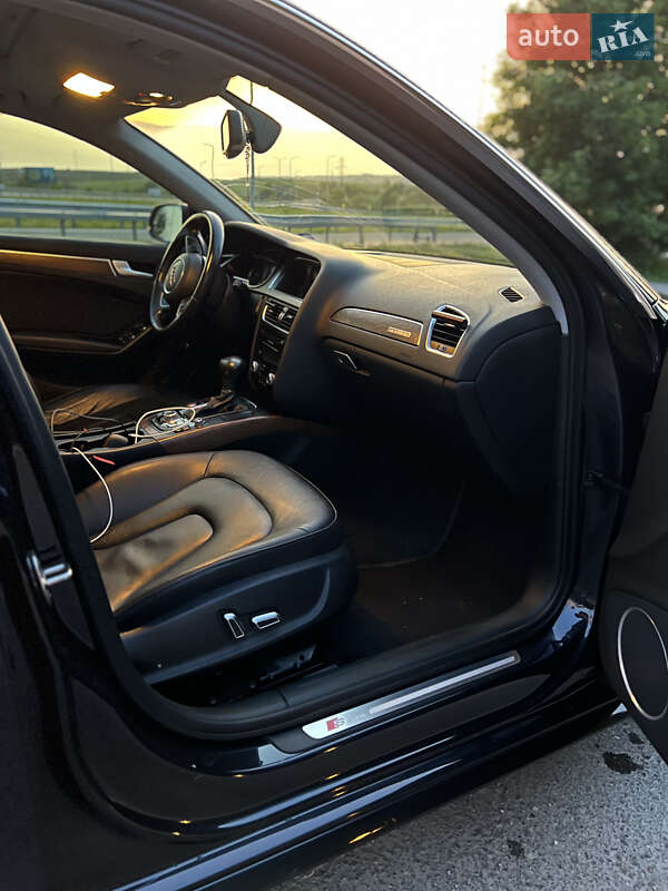 Седан Audi A4 2014 в Тернополе
