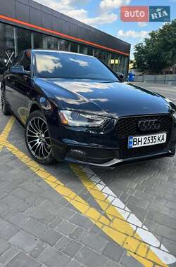 Седан Audi A4 2013 в Львові