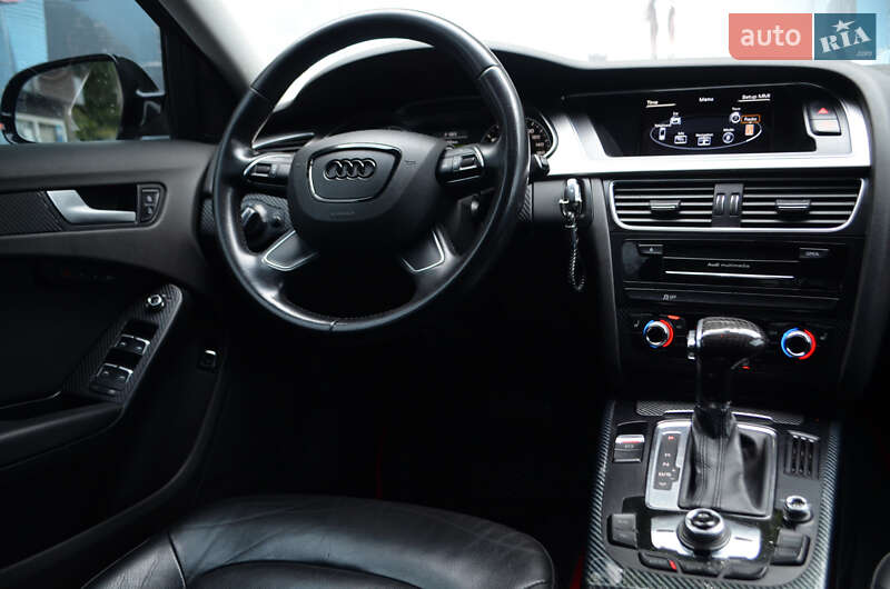 Седан Audi A4 2012 в Киеве