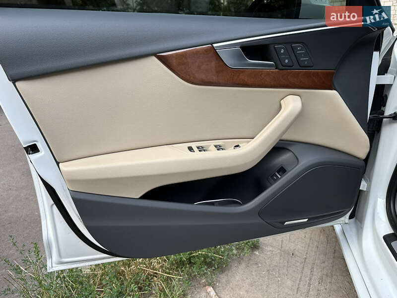 Седан Audi A4 2018 в Киеве фото 21 Седан Audi A4 2018 в Киеве