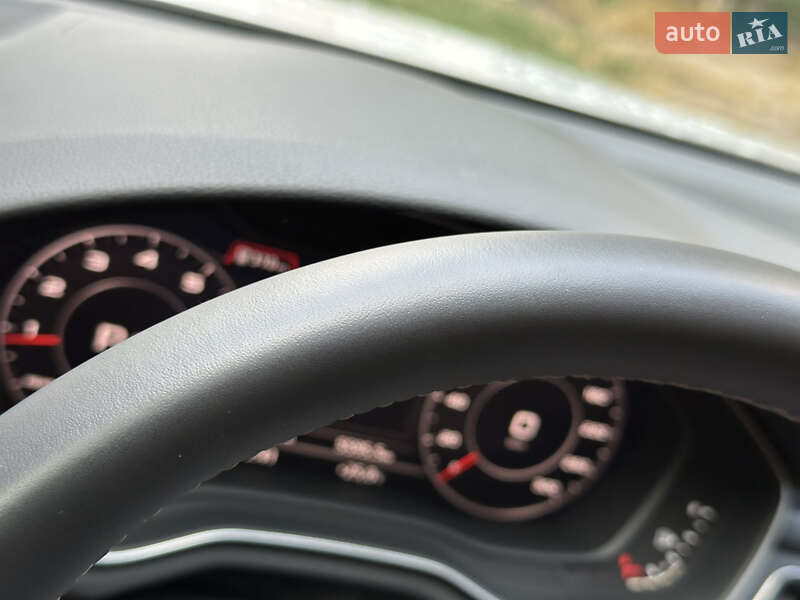 Седан Audi A4 2018 в Киеве фото 35 Седан Audi A4 2018 в Киеве