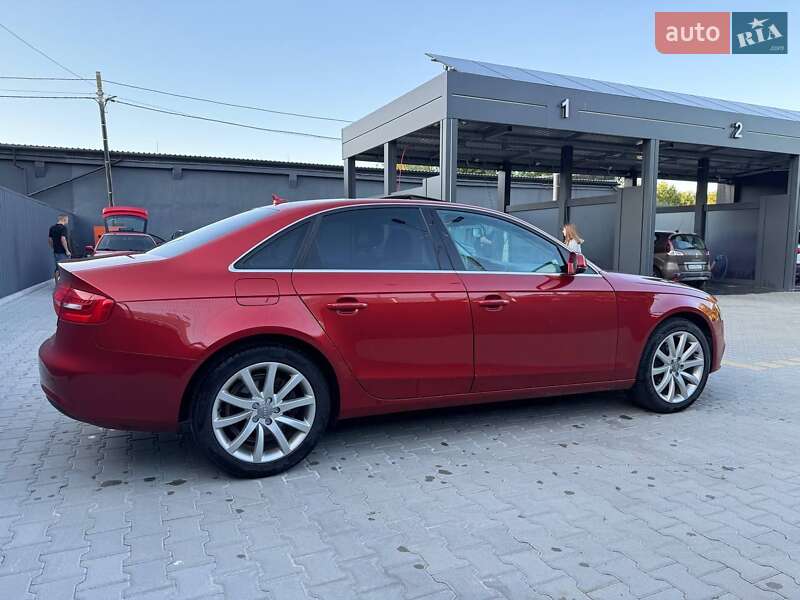 Седан Audi A4 2013 в Житомире