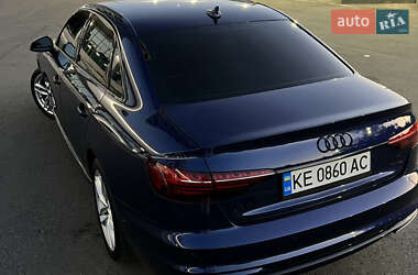 Седан Audi A4 2020 в 