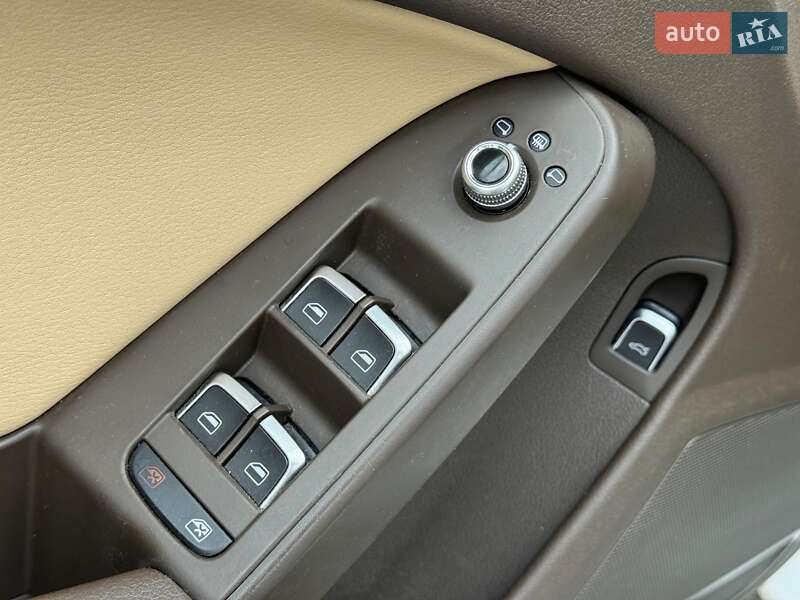 Седан Audi A4 2012 в Виннице