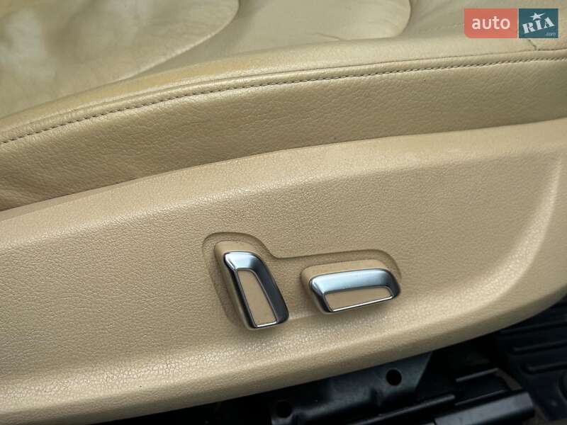 Седан Audi A4 2012 в Виннице