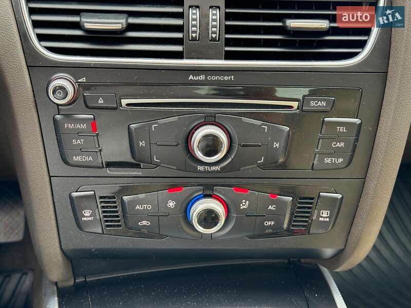 Седан Audi A4 2012 в Виннице