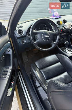 Кабриолет Audi A4 2002 в 