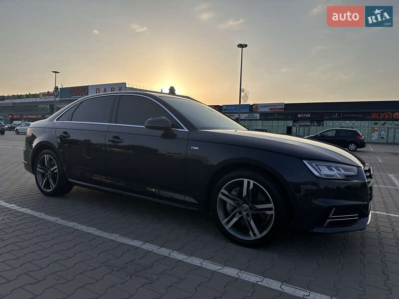 Седан Audi A4 2017 в Киеве