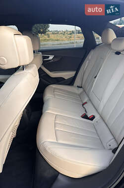 Седан Audi A4 2017 в 