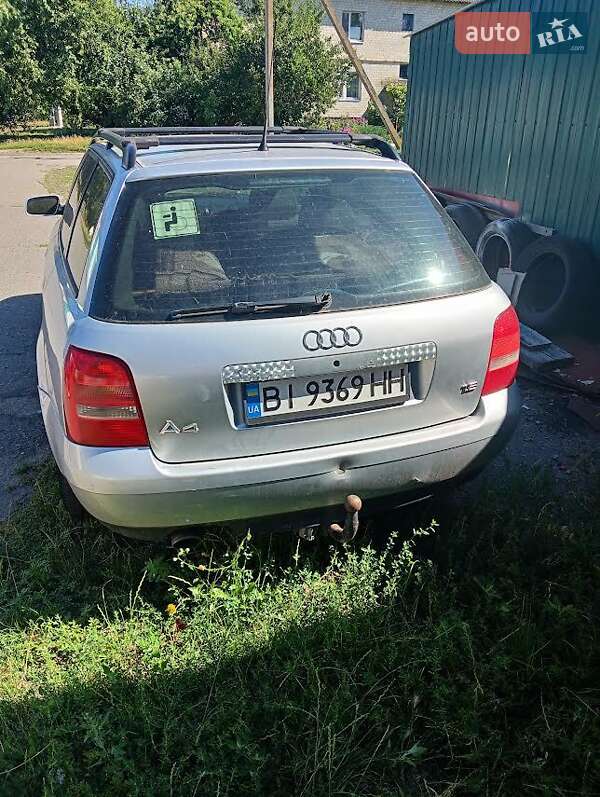 Универсал Audi A4 1999 в Хороле