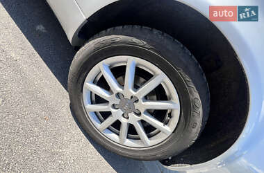 Седан Audi A4 2003 в 