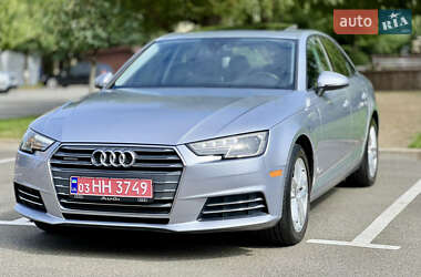 Седан Audi A4 2017 в 