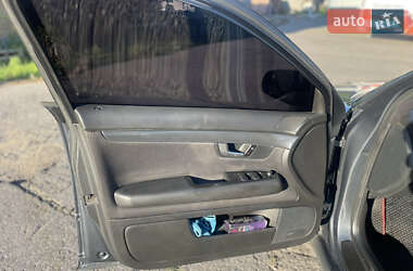 Седан Audi A4 2002 в 