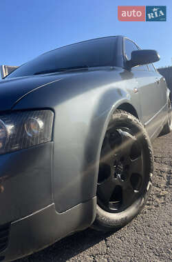 Седан Audi A4 2002 в 