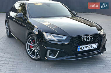 Седан Audi A4 2017 в 