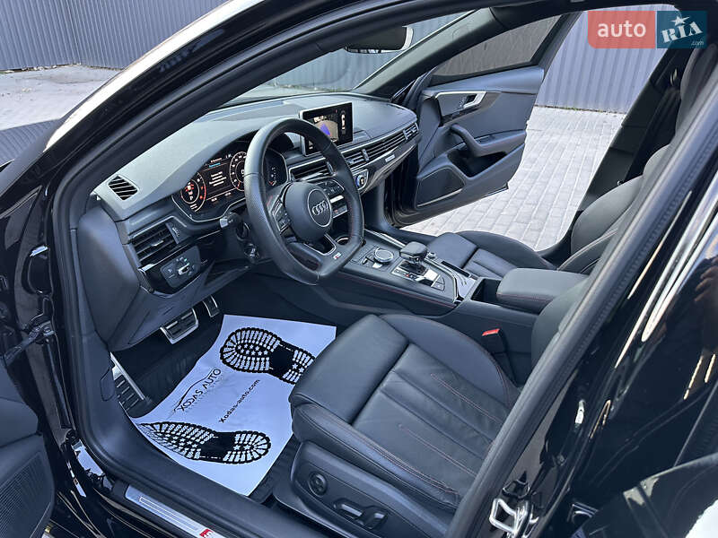 Седан Audi A4 2017 в Харкові