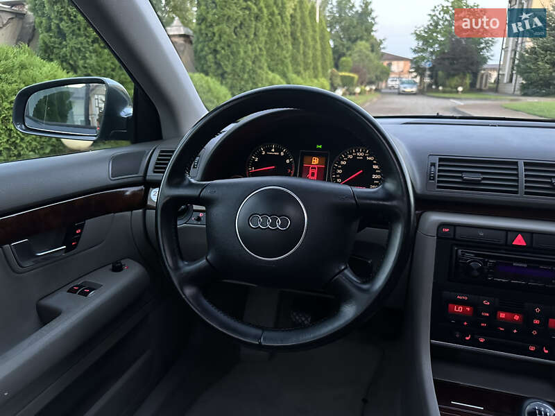 Универсал Audi A4 2003 в Сарнах