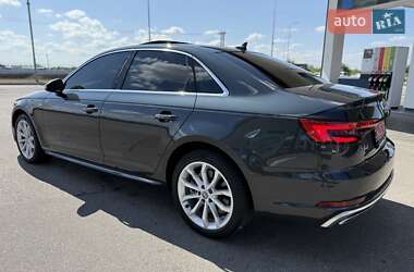 Седан Audi A4 2019 в 