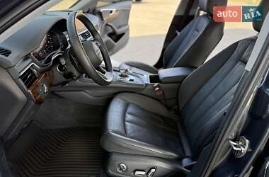 Седан Audi A4 2019 в 