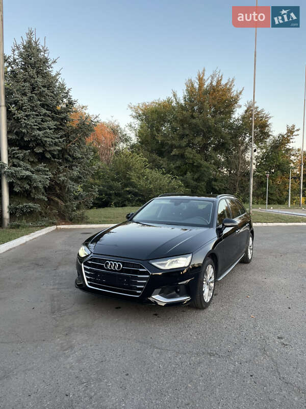 Универсал Audi A4 2022 в Павлограде