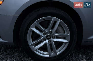 Седан Audi A4 2016 в 
