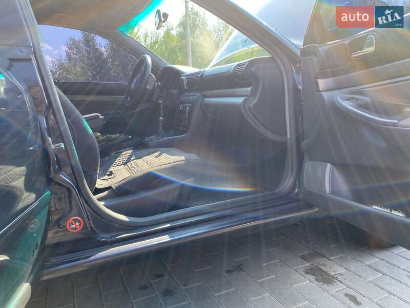 Седан Audi A4 1998 в Киеве