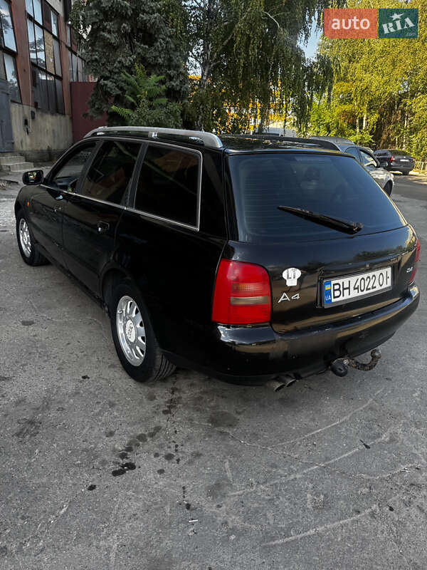 Универсал Audi A4 1998 в Одессе