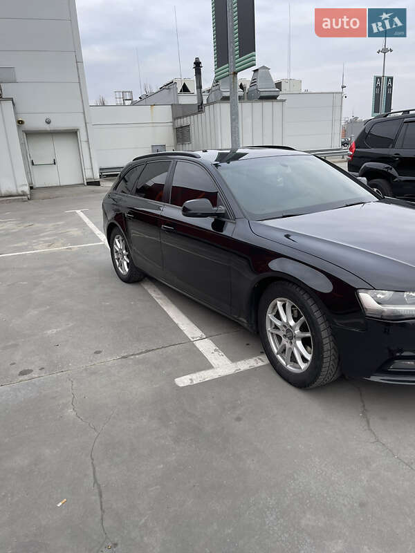 Универсал Audi A4 2012 в Киеве
