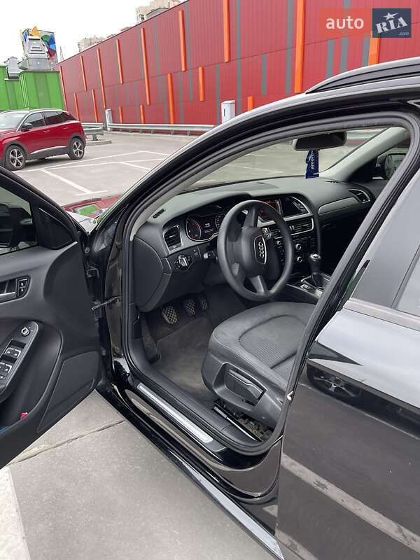 Универсал Audi A4 2012 в Киеве
