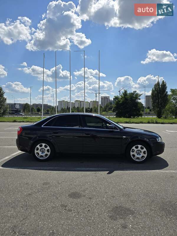 Седан Audi A4 2003 в Киеве