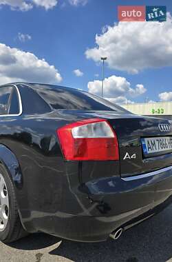 Седан Audi A4 2003 в 