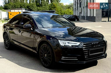 Седан Audi A4 2017 в 