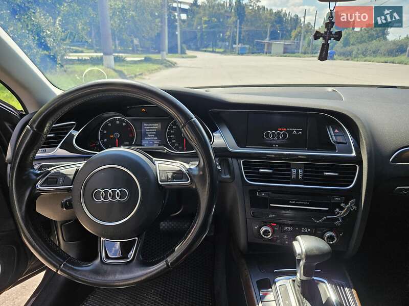 Седан Audi A4 2015 в Полтаве