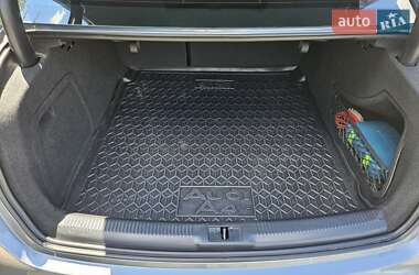 Седан Audi A4 2015 в 