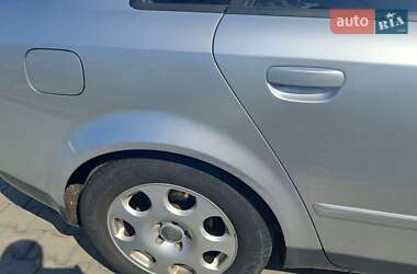 Седан Audi A4 2002 в 