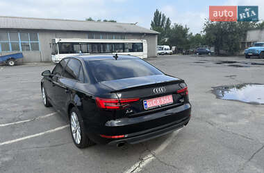 Седан Audi A4 2016 в 