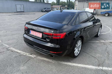 Седан Audi A4 2016 в 