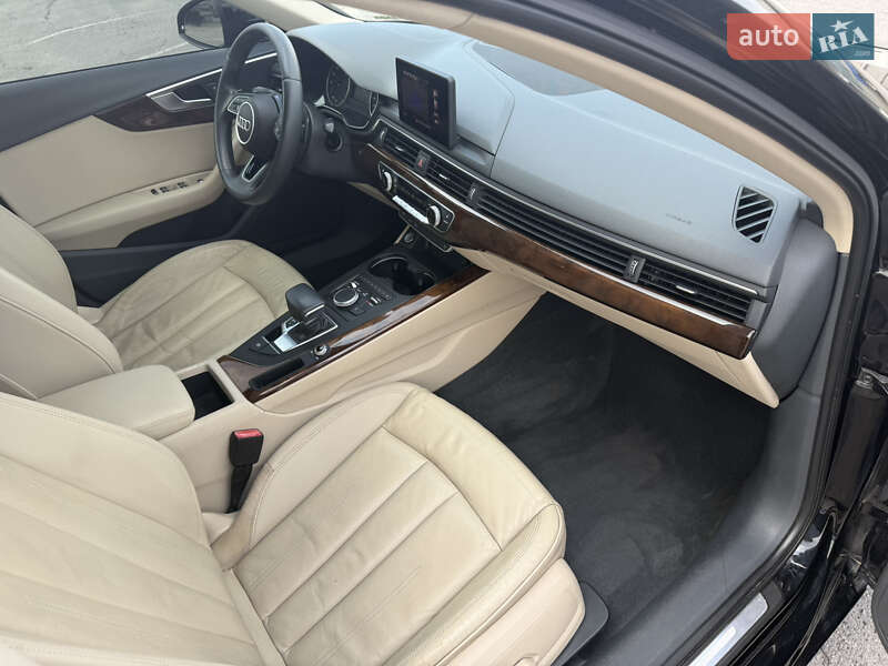 Седан Audi A4 2016 в Горішніх Плавнях