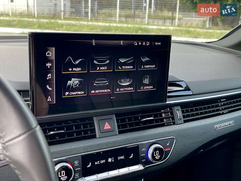 Седан Audi A4 2019 в Киеве