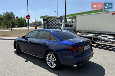 Седан Audi A4 2020 в 