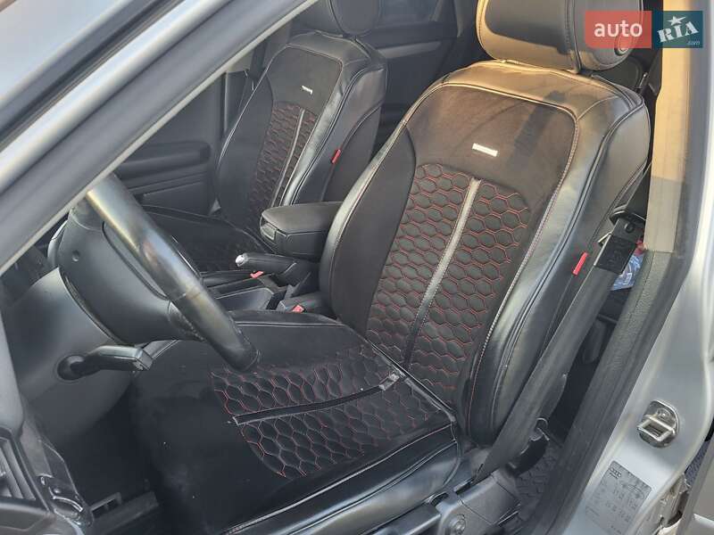 Универсал Audi A4 2004 в Томаковке фото 3 Универсал Audi A4 2004 в Томаковке