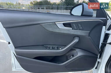 Седан Audi A4 2016 в 