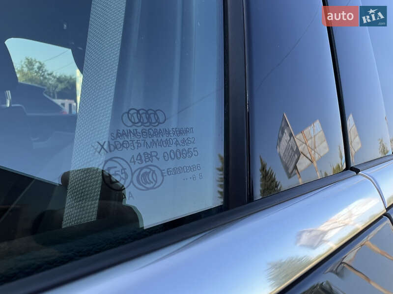 Седан Audi A4 2018 в Дрогобыче