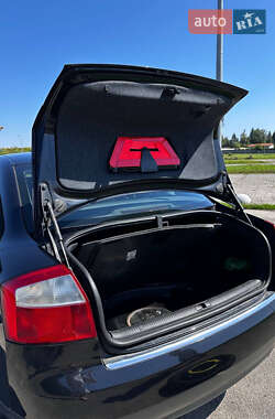 Седан Audi A4 2002 в 