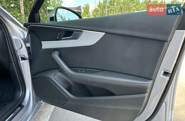 Седан Audi A4 2018 в 