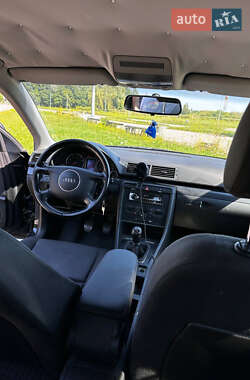 Седан Audi A4 2002 в 